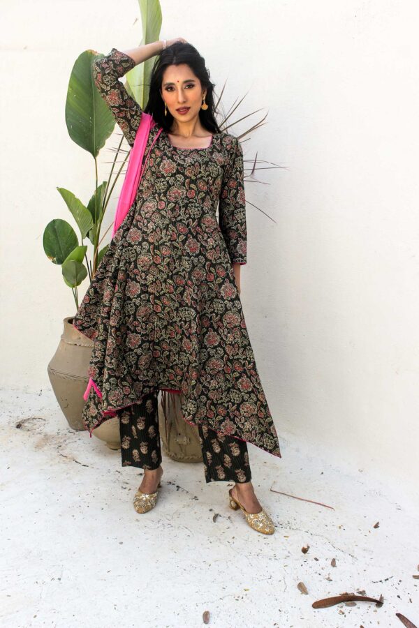 Forest Green floral assymetic a line katha set - Image 7