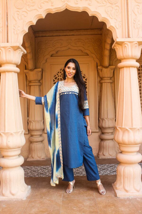 Navy blue katha zig zag straight kurta set - Image 5