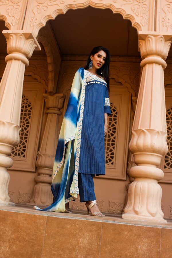 Navy blue katha zig zag straight kurta set - Image 3