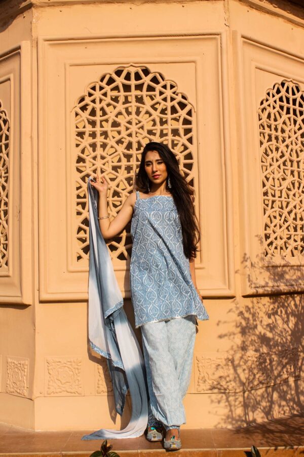 Powder blue short kurta and salwar set - Image 7