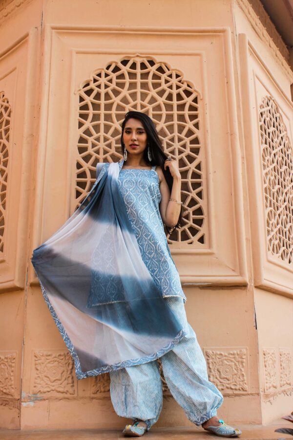 Powder blue short kurta and salwar set - Image 6