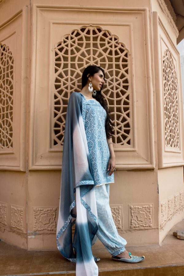 Powder blue short kurta and salwar set - Image 4