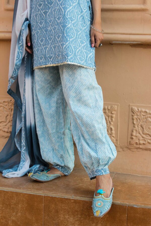 Powder blue short kurta and salwar set - Image 2