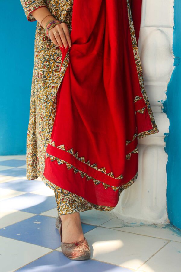Mustard Kalamkari With red duppata - Image 2