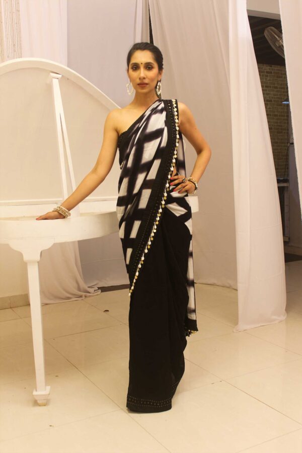 Black & White Georgette Shibori Tie and Dye Saree - Image 4
